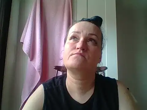  squirty cum lady  online show from March 22, 11:11 am