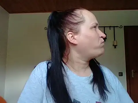  squirty cum lady  online show from September 13, 10:26 am