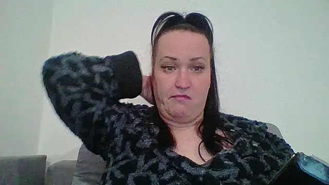  squirty cum lady  online show from October 19, 3:40 am