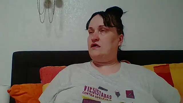Snapshot of _squirty_cum_lady_ chatting on June 17, 8:21 pm squirty cum lady online show from June 17, 8:21 pm