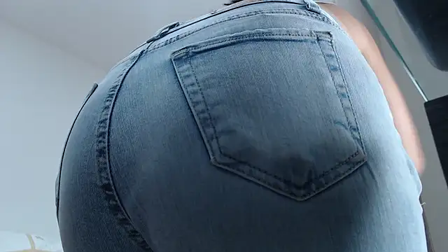 Amelia Debora Antonella online show from November 11, 1:11 pm