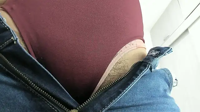 Snapshot of Amelia_Debora_Antonella chatting on February 14, 3:53 pm Amelia Debora Antonella online show from February 14, 3:53 pm