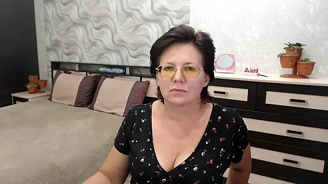 Snapshot of VitaCharm chatting on December 1, 7:36 pm VitaCharm online show from December 1, 7:36 pm