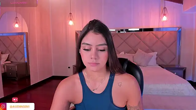 AllyJensen online show from September 26, 10:30 am