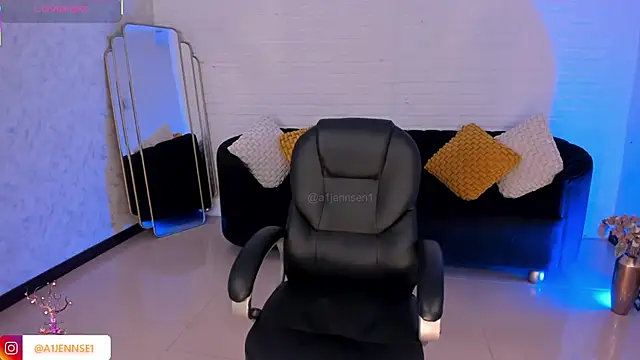 AllyJensen online show from October 7, 10:34 am