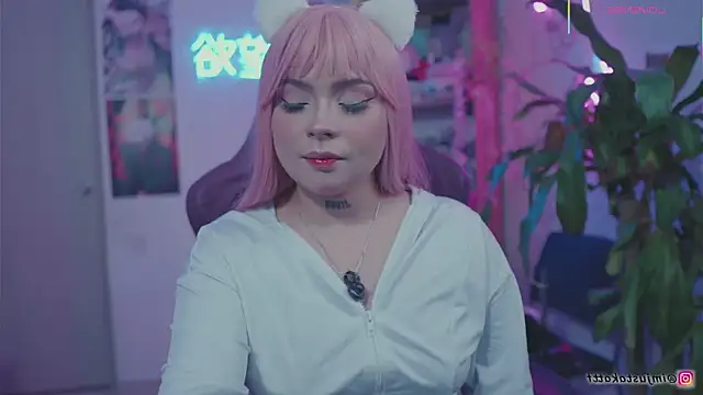 sensualkattt online show from September 12, 1:44 pm