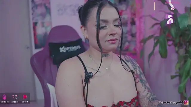 sensualkattt online show from September 15, 1:00 pm