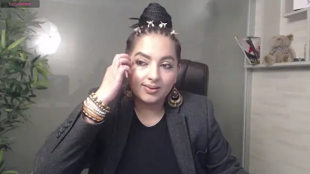 BustyAllyy online show from March 16, 8:00 pm