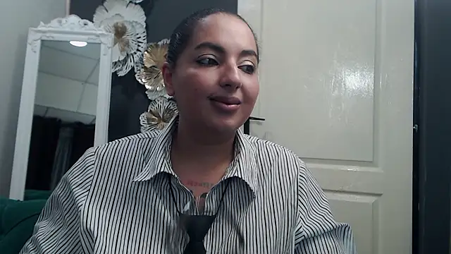 BustyAllyy online show from March 6, 9:11 pm