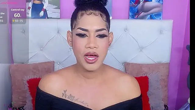Snapshot of Amanda_bigx chatting on May 28, 3:59 am Amanda bigx online show from May 28, 3:59 am