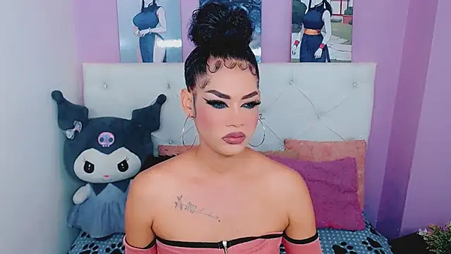 Snapshot of Amanda_bigx chatting on June 4, 5:13 am Amanda bigx online show from June 4, 5:13 am