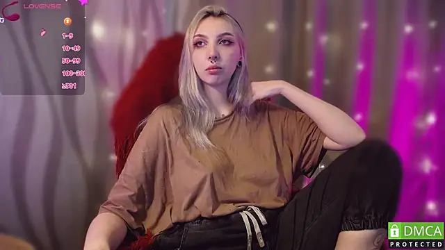 JustMeowGirl online show from February 8, 9:03 am