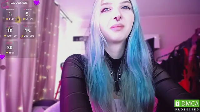 JustMeowGirl online show from April 18, 6:06 am