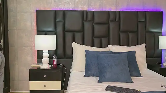 MiaSweeths online show from January 13, 4:18 am