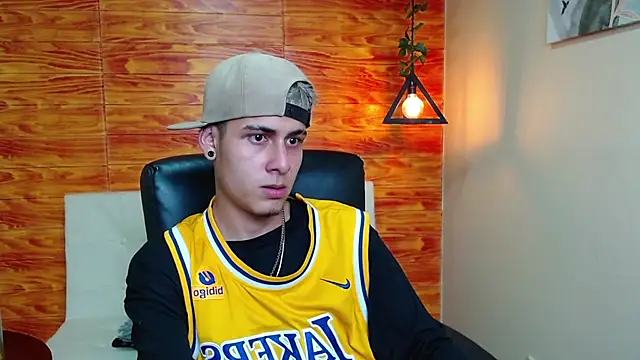 Bastiaan 28 online show from December 28, 9:52 am