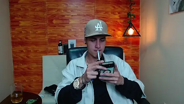 Bastiaan 28 online show from January 13, 3:45 am