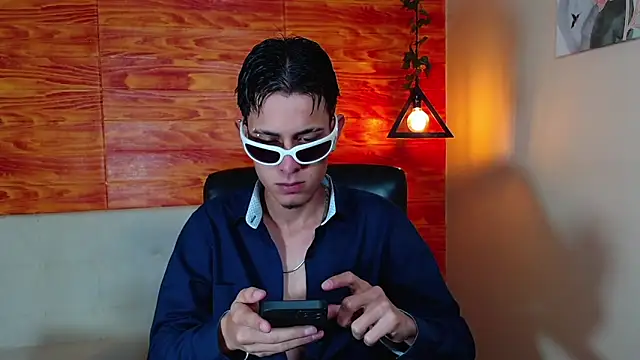 Bastiaan 28 online show from March 5, 2:57 am