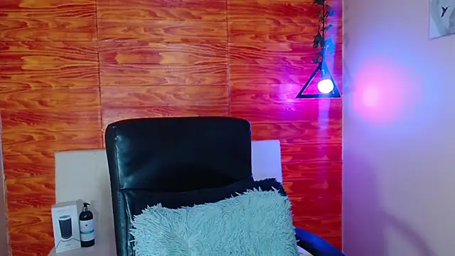 Bastiaan 28 online show from March 20, 3:13 am