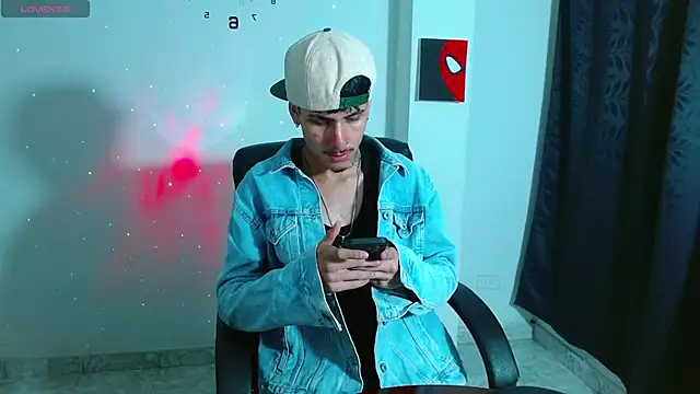 Bastiaan 28 online show from October 10, 10:53 pm