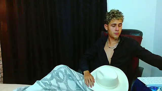 Bastiaan 28 online show from March 21, 10:57 pm