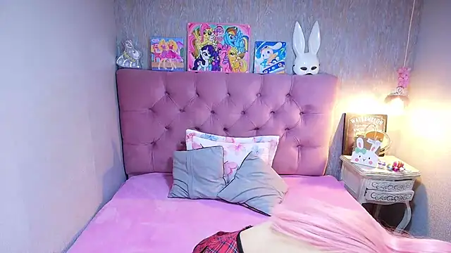 charlottemoonxz online show from April 5, 7:00 pm