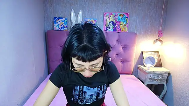 Snapshot of charlottemoonxz chatting on May 19, 4:24 pm charlottemoonxz online show from May 19, 4:24 pm