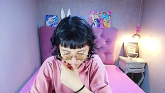 Snapshot of charlottemoonxz chatting on May 24, 6:35 pm charlottemoonxz online show from May 24, 6:35 pm