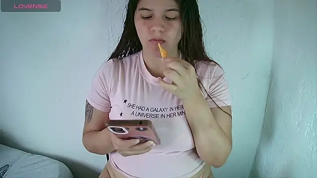 lynieh- online show from February 7, 8:12 pm