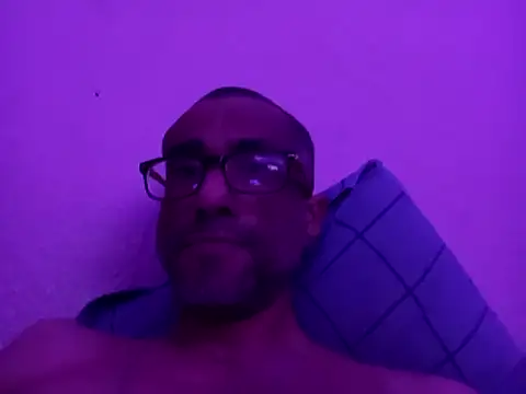 Snapshot of PutoCpsBR chatting on October 25, 9:28 am PutoCpsBR online show from October 25, 9:28 am