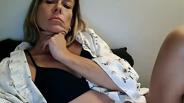 anechka1 online show from November 12, 11:47 pm