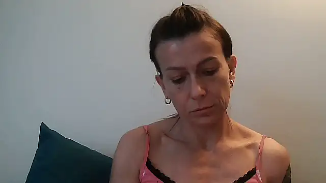 Snapshot of anechka1 chatting on April 26, 11:35 pm anechka1 online show from April 26, 11:35 pm