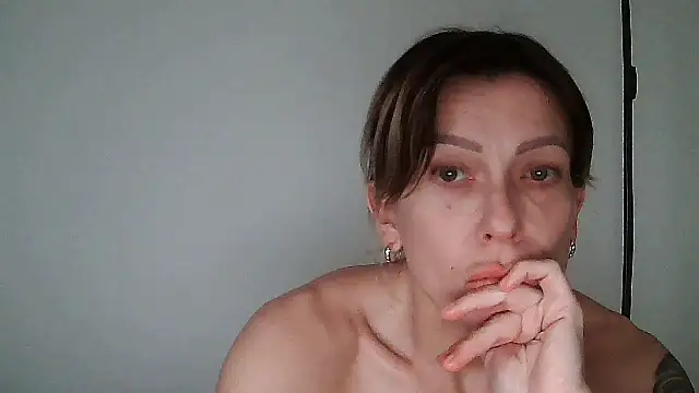 Snapshot of anechka1 chatting on April 28, 11:54 pm anechka1 online show from April 28, 11:54 pm