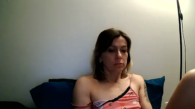 Snapshot of anechka1 chatting on June 8, 2:56 am anechka1 online show from June 8, 2:56 am