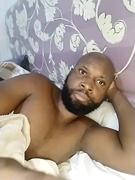 Snapshot of Stallion100 chatting on February 13, 5:14 am Stallion100 online show from February 13, 5:14 am