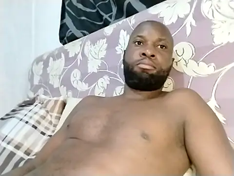 Snapshot of Stallion100 chatting on February 20, 12:07 am Stallion100 online show from February 20, 12:07 am