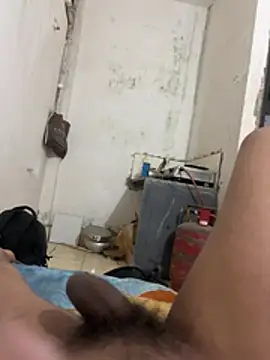 Snapshot of ravirishi1122 chatting on April 15, 10:10 pm ravirishi1122 online show from April 15, 10:10 pm