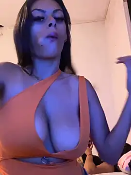 canderodrig777 online show from January 13, 5:12 pm