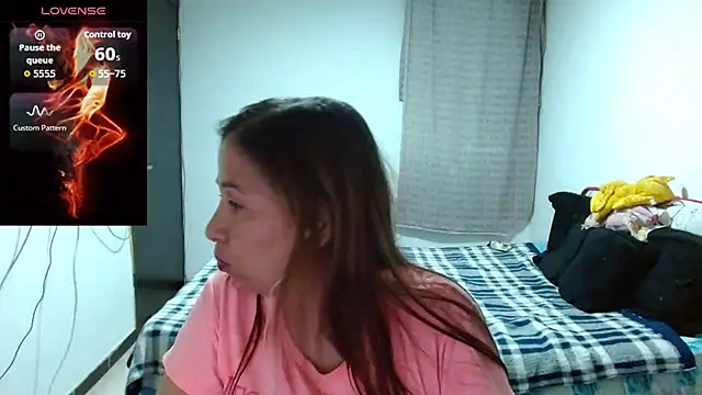 Snapshot of CaroMasha chatting on April 11, 12:26 am CaroMasha online show from April 11, 12:26 am