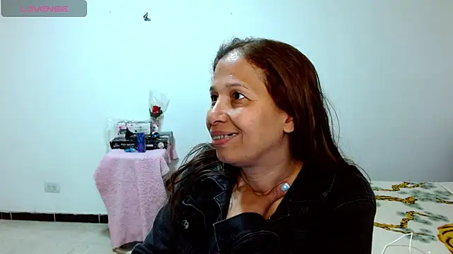 Snapshot of CaroMasha chatting on June 18, 3:05 pm CaroMasha online show from June 18, 3:05 pm