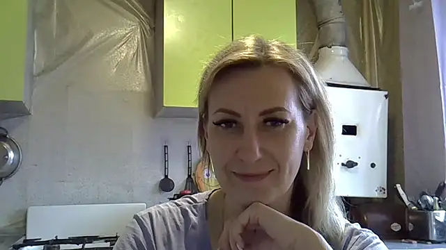 AshleyXHoney online show from March 15, 6:25 am