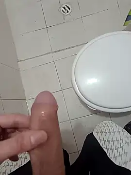 Snapshot of Wynni chatting on September 15, 12:49 pm Wynni online show from September 15, 12:49 pm