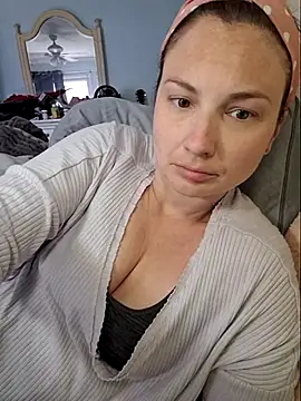 MilfyMrsRobinson online show from March 12, 3:40 pm