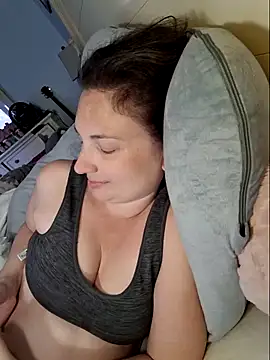 MilfyMrsRobinson online show from March 12, 9:13 pm