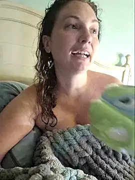 MilfyMrsRobinson online show from March 22, 12:46 pm