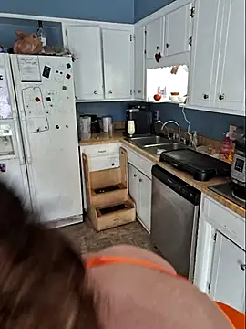 MilfyMrsRobinson online show from September 12, 2:39 pm