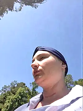Snapshot of MilfyMrsRobinson chatting on May 29, 2:37 pm MilfyMrsRobinson online show from May 29, 2:37 pm