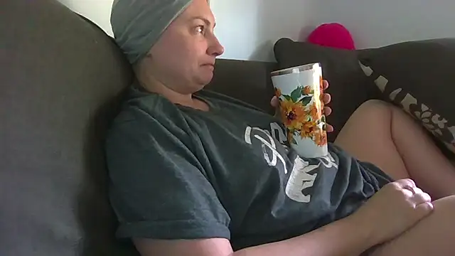 MilfyMrsRobinson online show from June 20, 1:36 pm