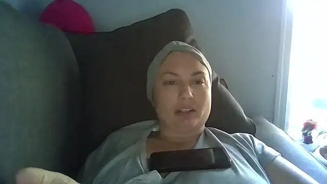 MilfyMrsRobinson online show from June 24, 7:24 pm