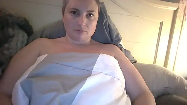 MilfyMrsRobinson online show from August 1, 1:49 am