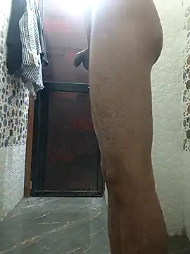 yashzae online show from December 9, 3:00 pm